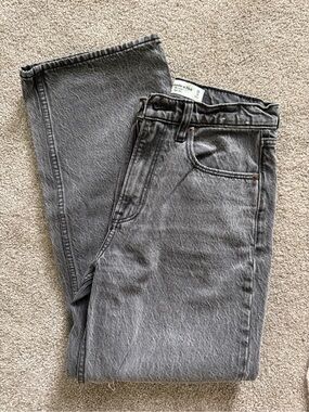 Abercrombie & Fitch Gray Relaxed Women’s Jeans